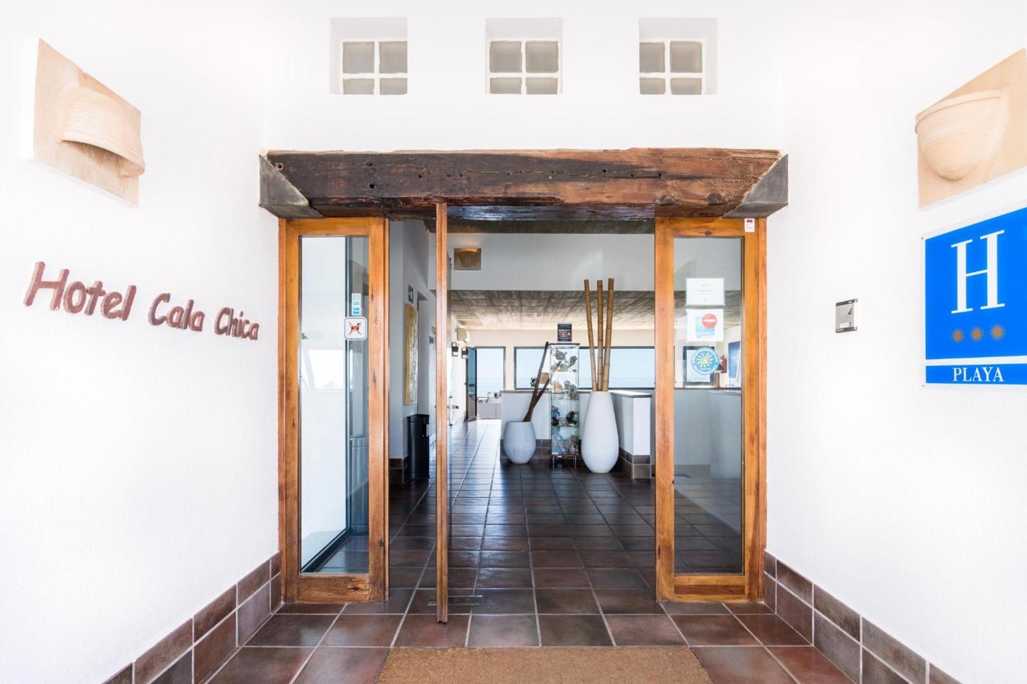 Hotel Calachica Лас Негрес Екстериор снимка