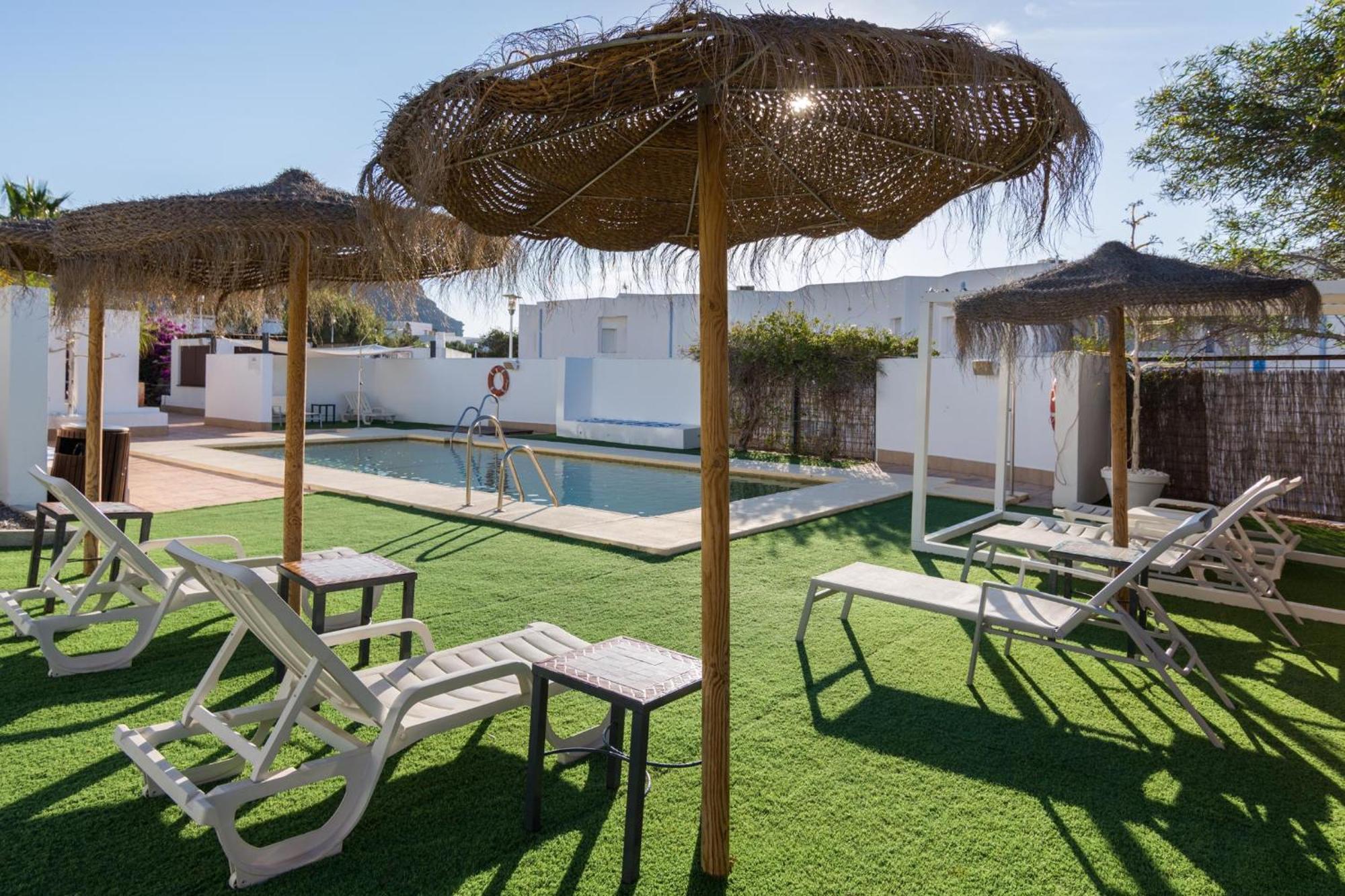 Hotel Calachica Лас Негрес Екстериор снимка